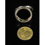 An Egyptian Gold Coin Ring, 4.4g