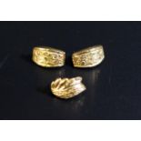 A Pair of 18ct Gold Earring with chased foliate decoration and one other, 3.3g