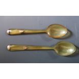 A Graduated Pair of Silver Mounted and Horn Spoons, longest 18cm, S date letter, W.D&Co.