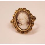A 9ct Gold Mounted Shell Cameo Ring decorated with the bust of a lady, size O.5, 4.7g