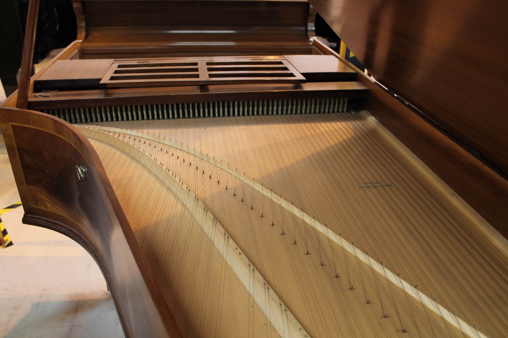 Morley Double Manual Harpsichord A double manual harpsichord in a walnut crossbanded and flame - Image 9 of 9