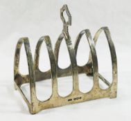 A George V silver five bar toast rack, Sheffield 1933, 7.7cm long, 1.82ozt, 56.