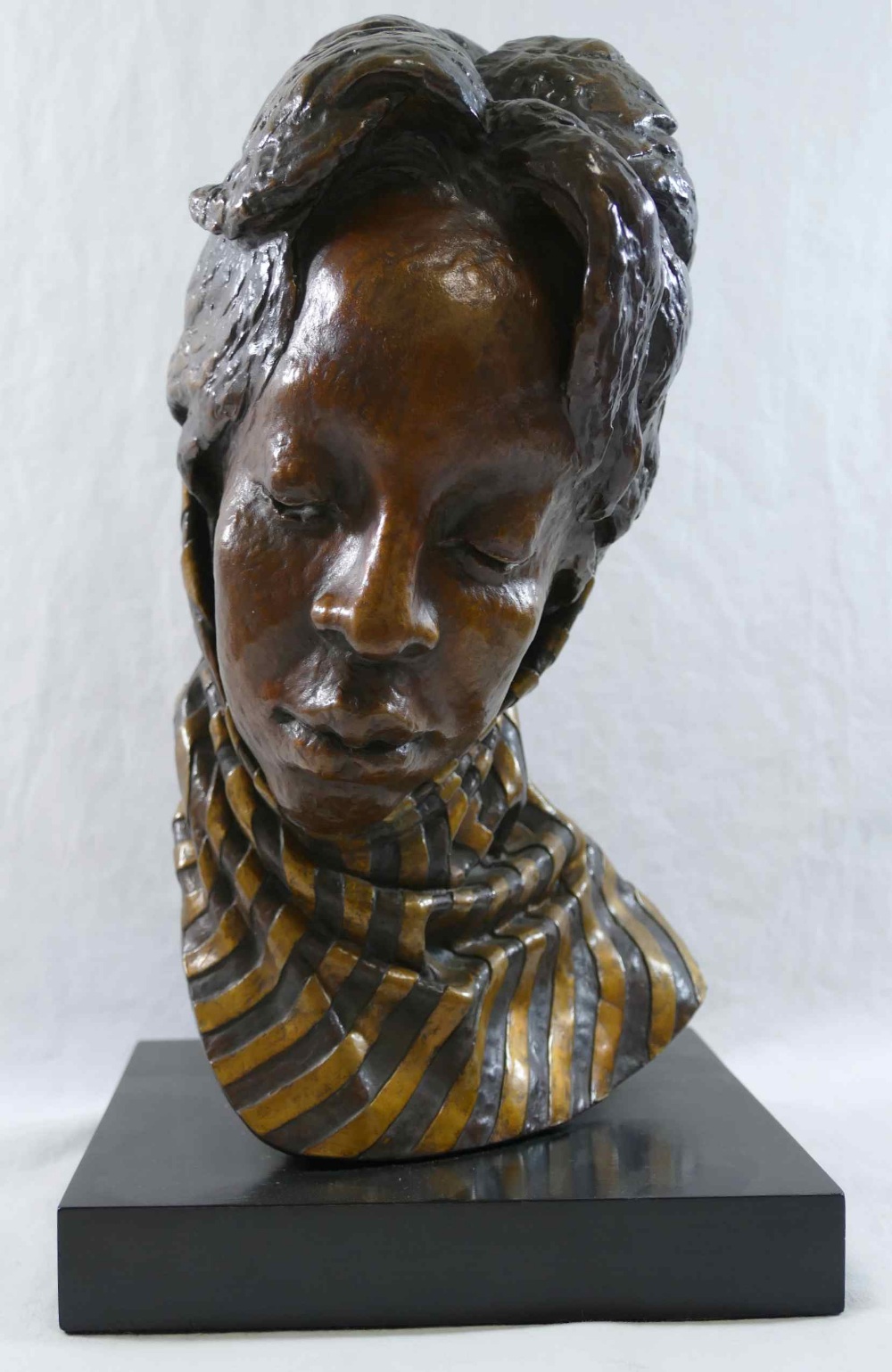 A head study of an African lady wearing a scarf, bronze with gilt detail, on rectangular plinth, - Image 2 of 8