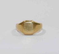 An 18 carat gold signet ring, with indistinct Chester hallmark, unengraved, finger size X, 13.