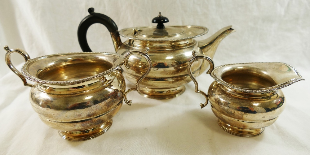 A George V silver three piece teaset, London 1918, by the Goldsmiths and Silversmiths Co.