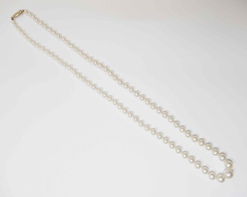 An individually knotted string of graduated cultured pearls, with yellow metal clasp stamped '9CT', - Image 2 of 2