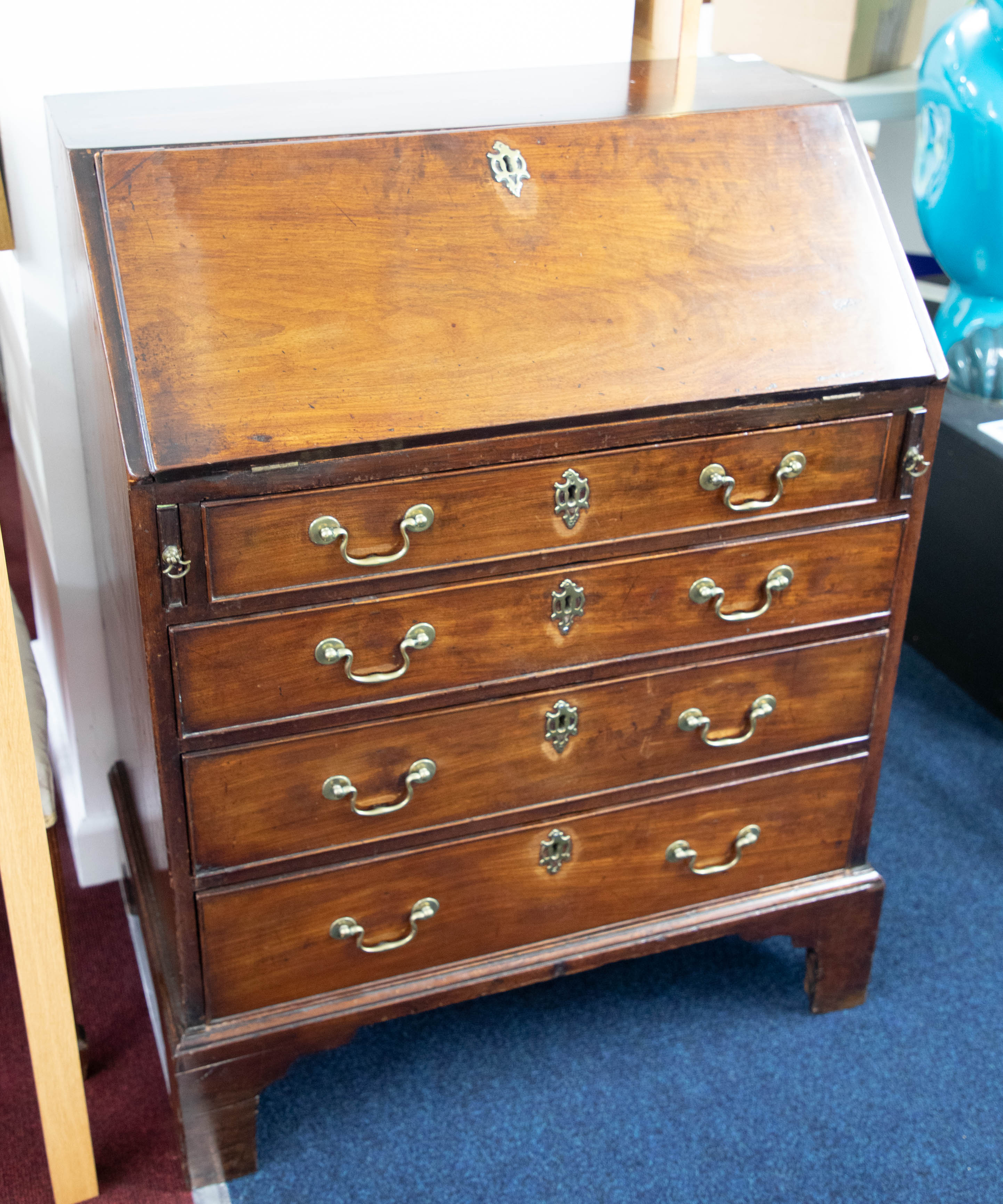 An 18th century mahogany bureau, the fall with a fitted interior over four graduated long drawers - Image 2 of 5