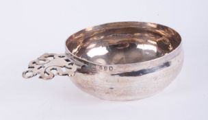 A Geo V silver porringer with inscription '1928', approximately 5.50oz.