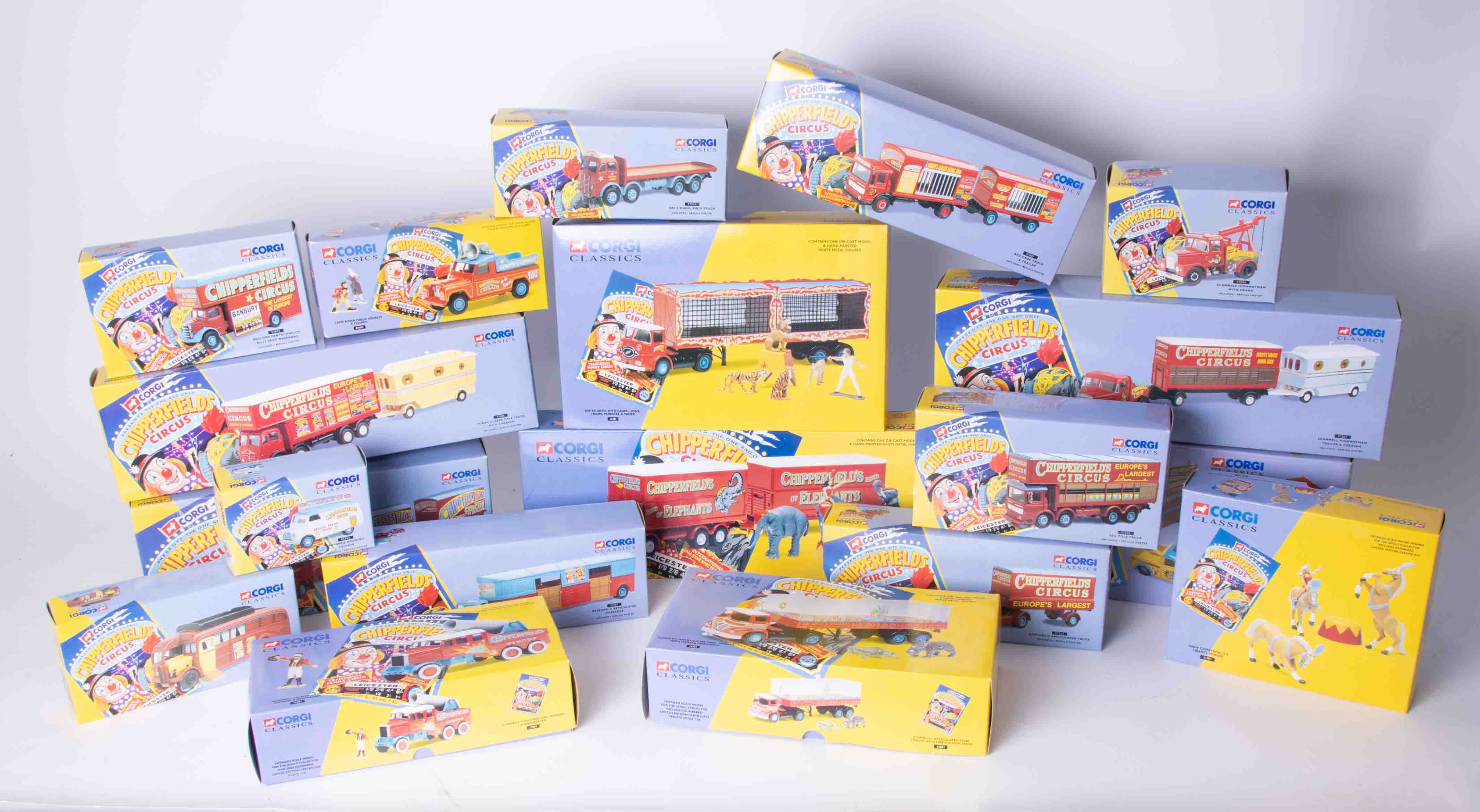 Corgi Classics Chipperfield's Circus boxed collection, 19 models.