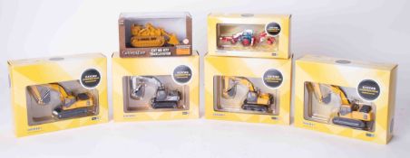 Caterpillar 977 Traxcavator and five Oxford Construction Models, boxed (6).
