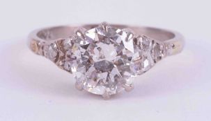 An antique 18ct white gold ring set with approx. 1.62 carat of old round cut diamond, colour H-I and