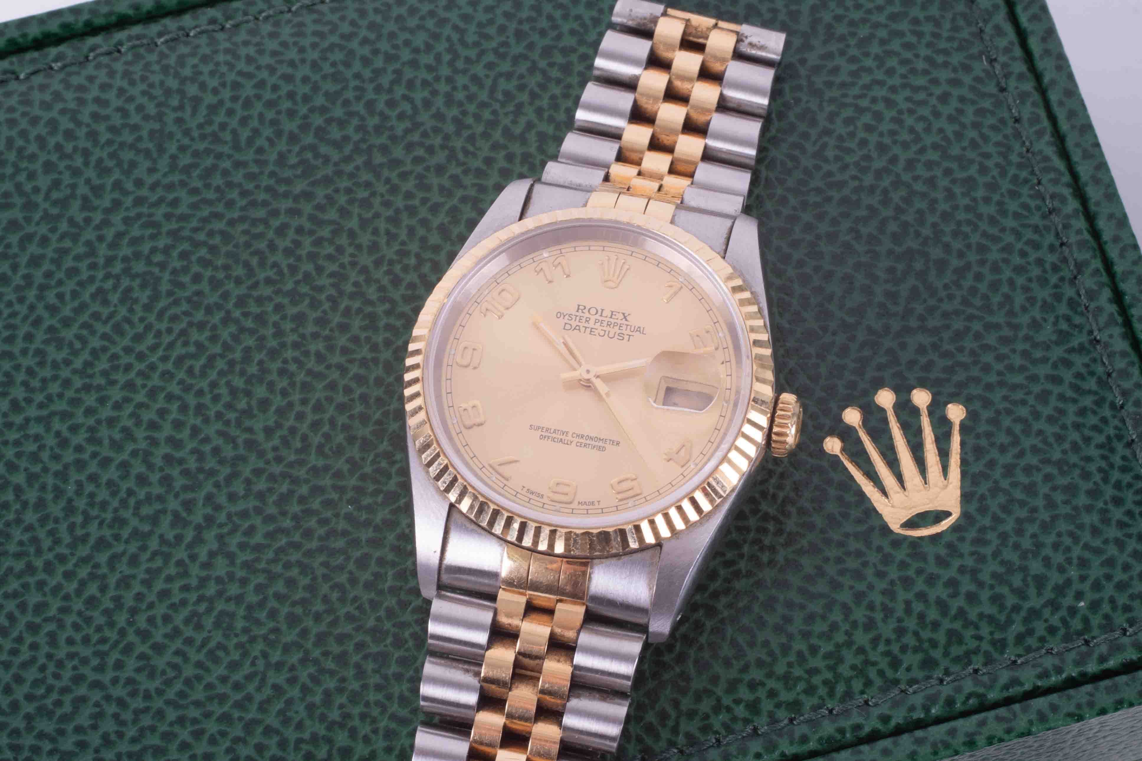Rolex, a gents bi-metal chronometer datejust wristwatch circa 1991/1992, a full arabic - Image 3 of 7