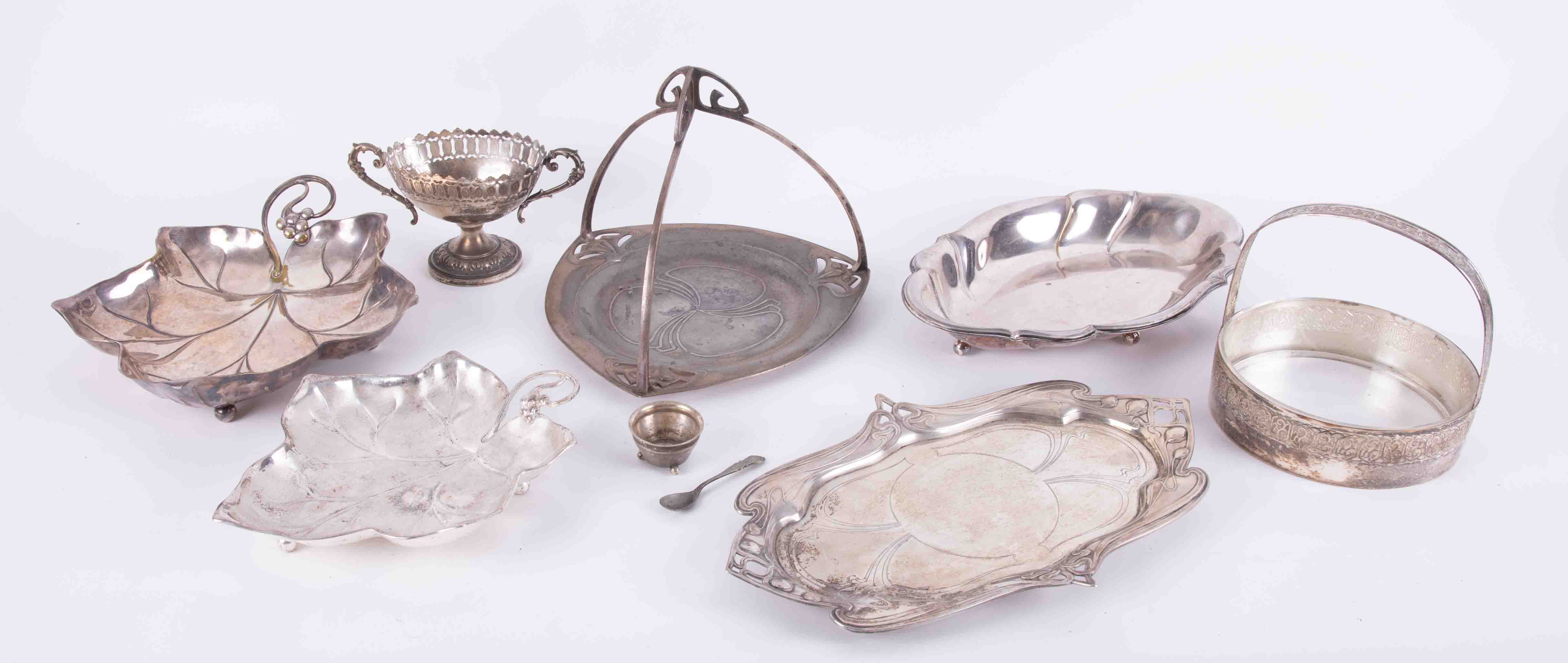 WMF, a collection of various WMF silver plated trays, dishes, leaf dishes, etc, (7).