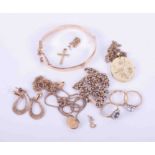 A mixed bag of 9ct gold jewellery, approx. 60.80gm.