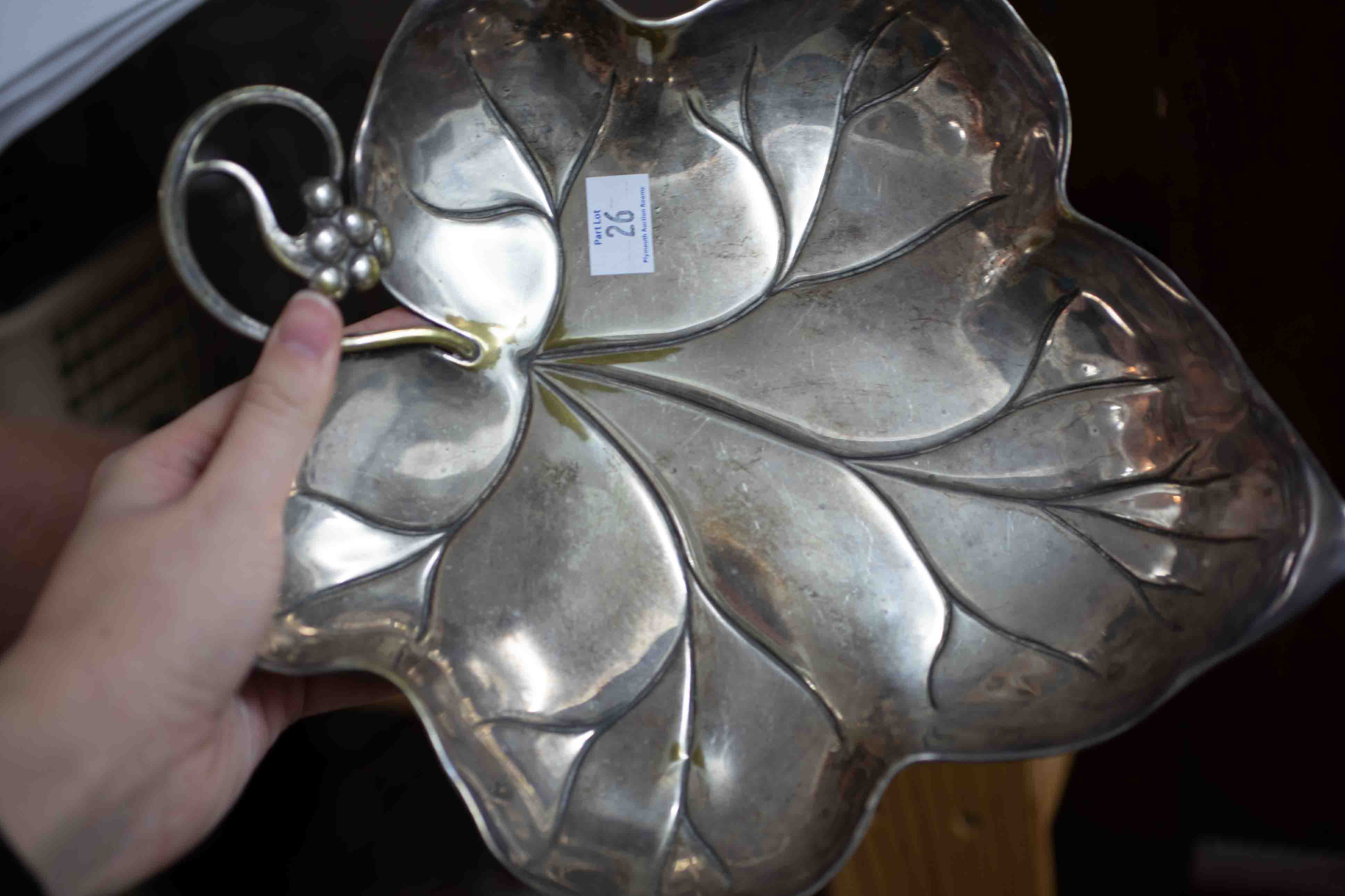 WMF, a collection of various WMF silver plated trays, dishes, leaf dishes, etc, (7). - Image 9 of 15