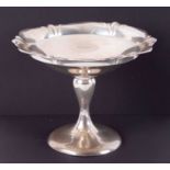 A George V silver pedestal dish approx. 300gms.
