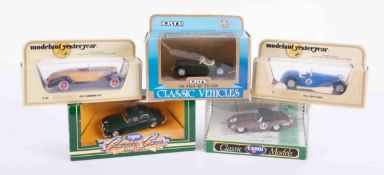 A collection of mixed boxed model cars including The Dinky Collection DY-S 17 1939 Triumph