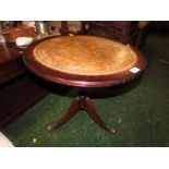 REPRODUCTION REGENCY CIRCULAR MAHOGANY VENEER LEATHER TOP OCCASIONAL TABLE