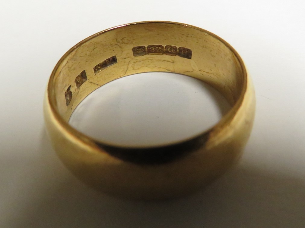 22 carat gold wedding band, British hallmarks, 8.7g - Image 4 of 4