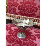 SMALL PIERCED SILVER BOWL ON A FILLED SILVER BASE, BIRMINGHAM, GROSS WEIGHT 2.2 OZT (AF)