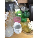 ASSORTMENT OF MIXED GLASS WARE.