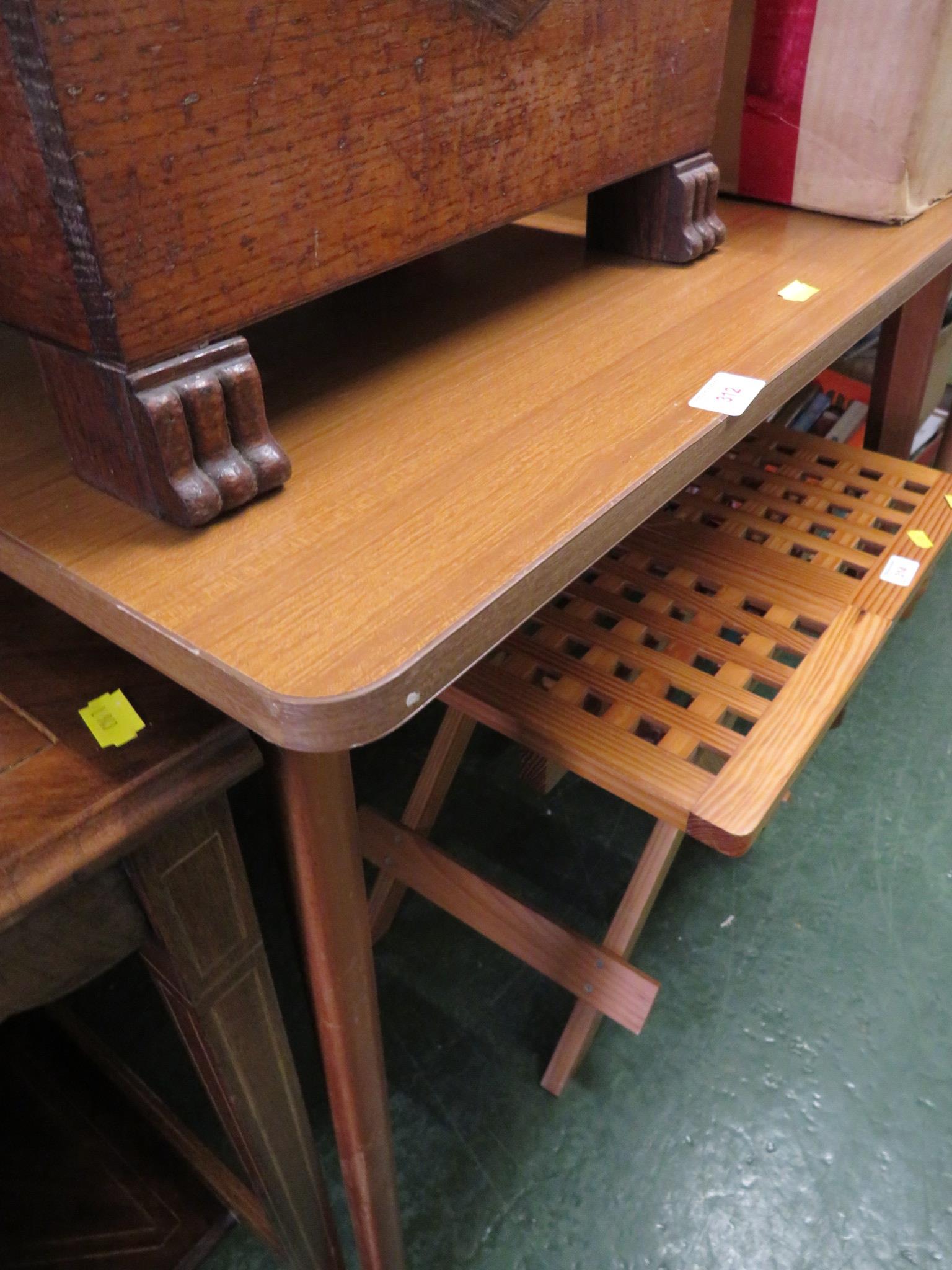 MELAMINE KITCHEN TABLE.