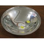 CIRCULAR WHITE METAL BOWL WITH BEADED TRIM ON CIRCULAR FOOT, DIAMETER 25.4CM, THE BASE MARKED