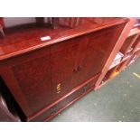 MAHOGANY VENEER TELEVISION CABINET.