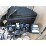 MINOLTA 7000 SLR FILM CAMERA WITH CARRY BAG AND ACCESSORIES.