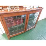 MAHOGANY CHINA DISPLAY CABINET, BOW-FRONTED WITH LEADED GLAZING.