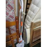 BELDRAY ELECTRIC STEAM MOP.