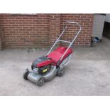 MOUNTFIELD SP425 PETROL LAWNMOWER WITH HONDA GCV 160 OHC ENGINE AND GRASS BOX