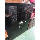 GLOSS BLACK FOUR DOOR CUPBOARD.