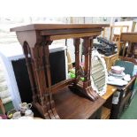 REPRODUCTION MAHOGANY VENEER NEST OF THREE OCCASIONAL TABLES. (AF)