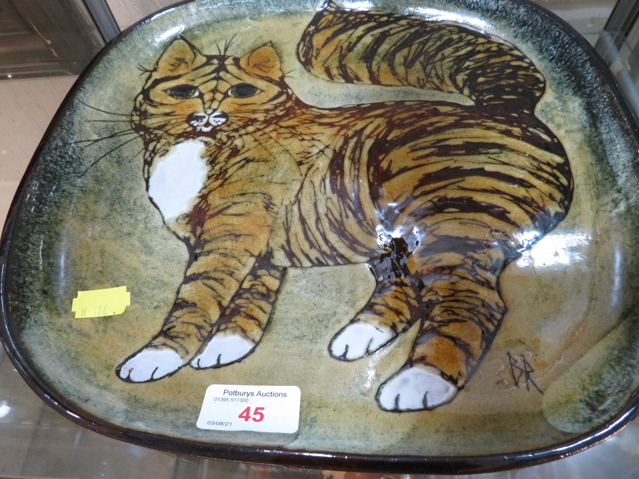 STUDIO POTTERY SQUARE DISH DEPICTING A TABBY CAT, SIGNED AND IMPRESSED B.R