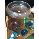 LARGE GLASS BOWL (AF), GREEN AND BLUE ASH TRAY AND THREE OTHER ITEMS OF COLOURED GLASS WARE.