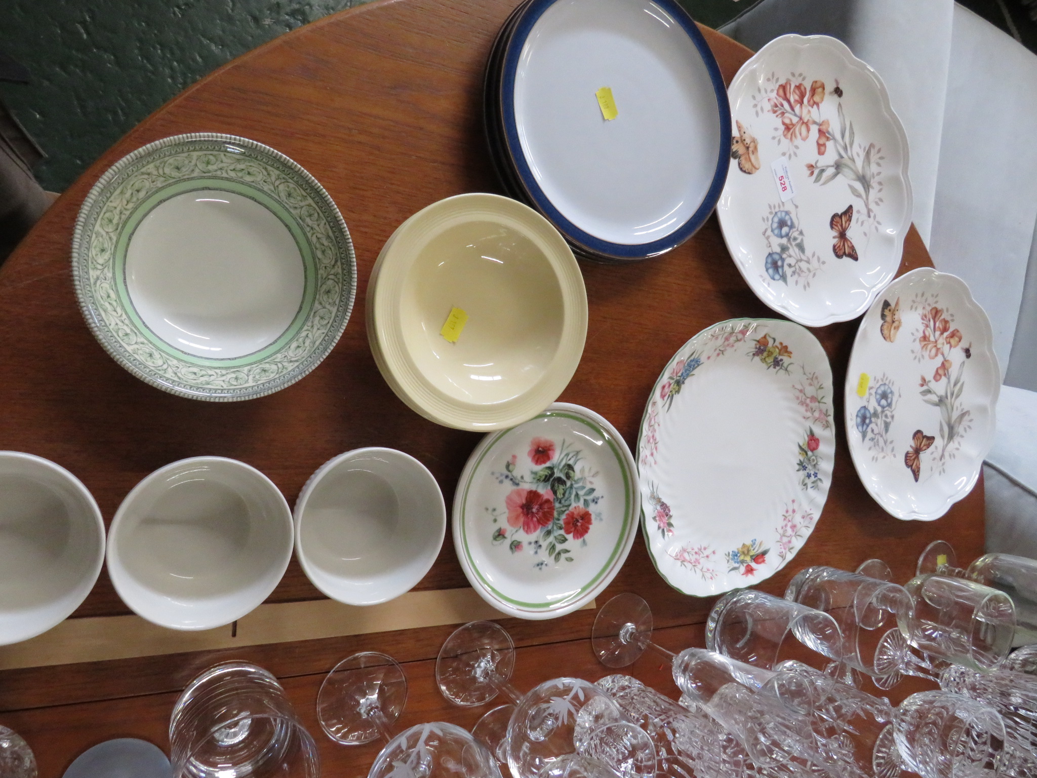 THREE DENBY TEA PLATES AND A SMALL SELECTION OF OTHER ASSORTED DINING CHINA.