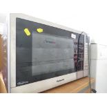 PANASONIC INVERTER MICROWAVE.