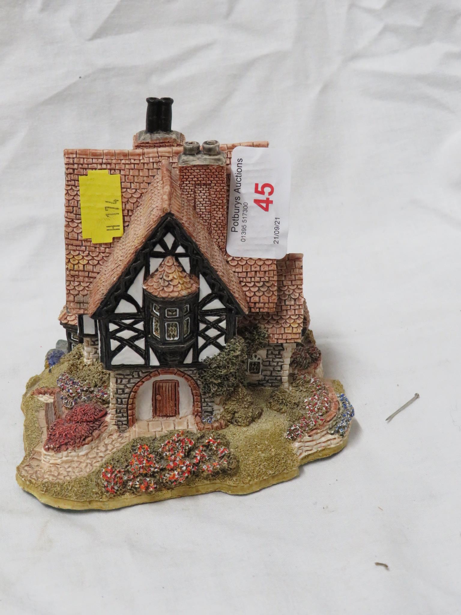 LILLIPUT LANE COTTAGE ORNAMENT; TANGLEWOOD LODGE.