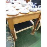 SQUARE HONEY PINE BREAKFAST TABLE*