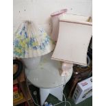 WHITE LAMP TABLE TOGETHER WITH THREE TABLE LAMPS. *