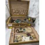 JEWELLERY BOX WITH CONTENTS INCLUDING 925 EARRINGS WITH STONES , OTHER SILVER EAR STUDS , WHITE
