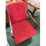 STAURT JONES RED UPHOLSTERED BEDROOM CHAIR.