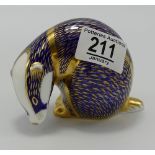 Boxed Royal Crown Derby Paperweight Badger: gold stopper
