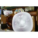 A mixed collection of items to include: large art glass bowl, deco glass flower bowl,