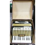 hohner student vm cased concertina organ: