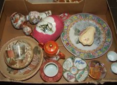 mixed collection of Oriental themed items to include: miniature barrel, vases, plates etc