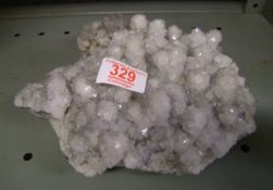 Chalcedony quartz crystal: in raw form, weight approx 3kg.