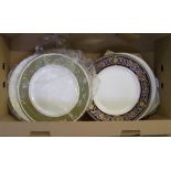 A mixed collection of items to include : Wedgwood, Royal Worcester and Royal Doulton dinner plates