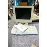 Dell Accu Sync Computer Monitor & Keyboard: